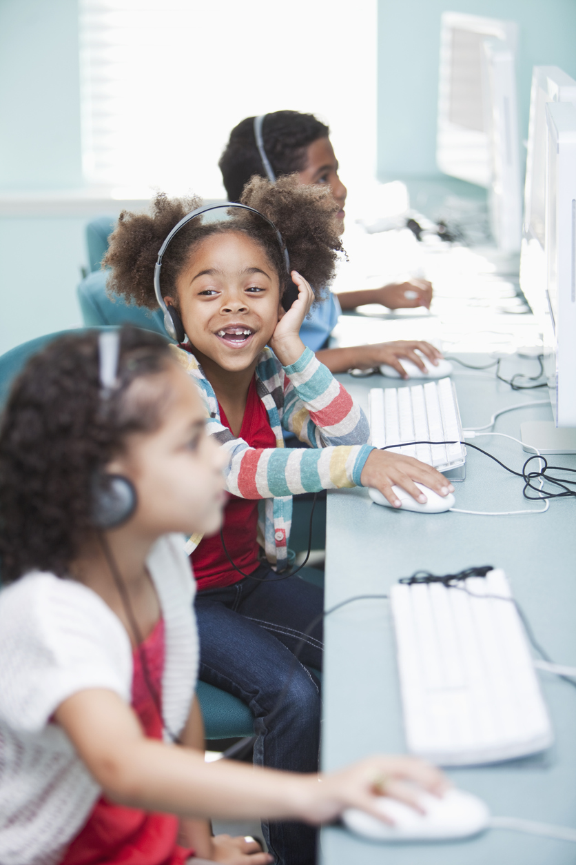 Elementary students learning computer skills through adaptive learning